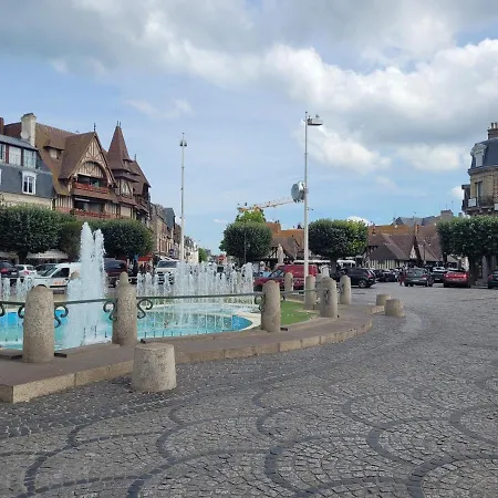 Apartment Centre Et Deauville